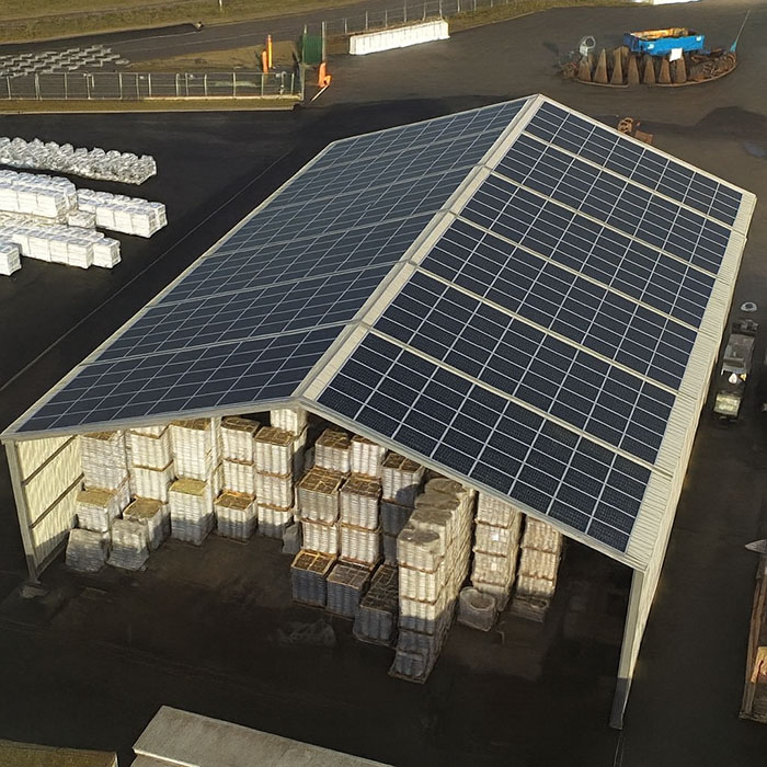 location-batiment-industriel-stockage-panneau-photovoltaique